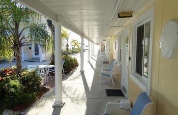 White Sands Beach Resort Holmes Beach Exteriér fotografie